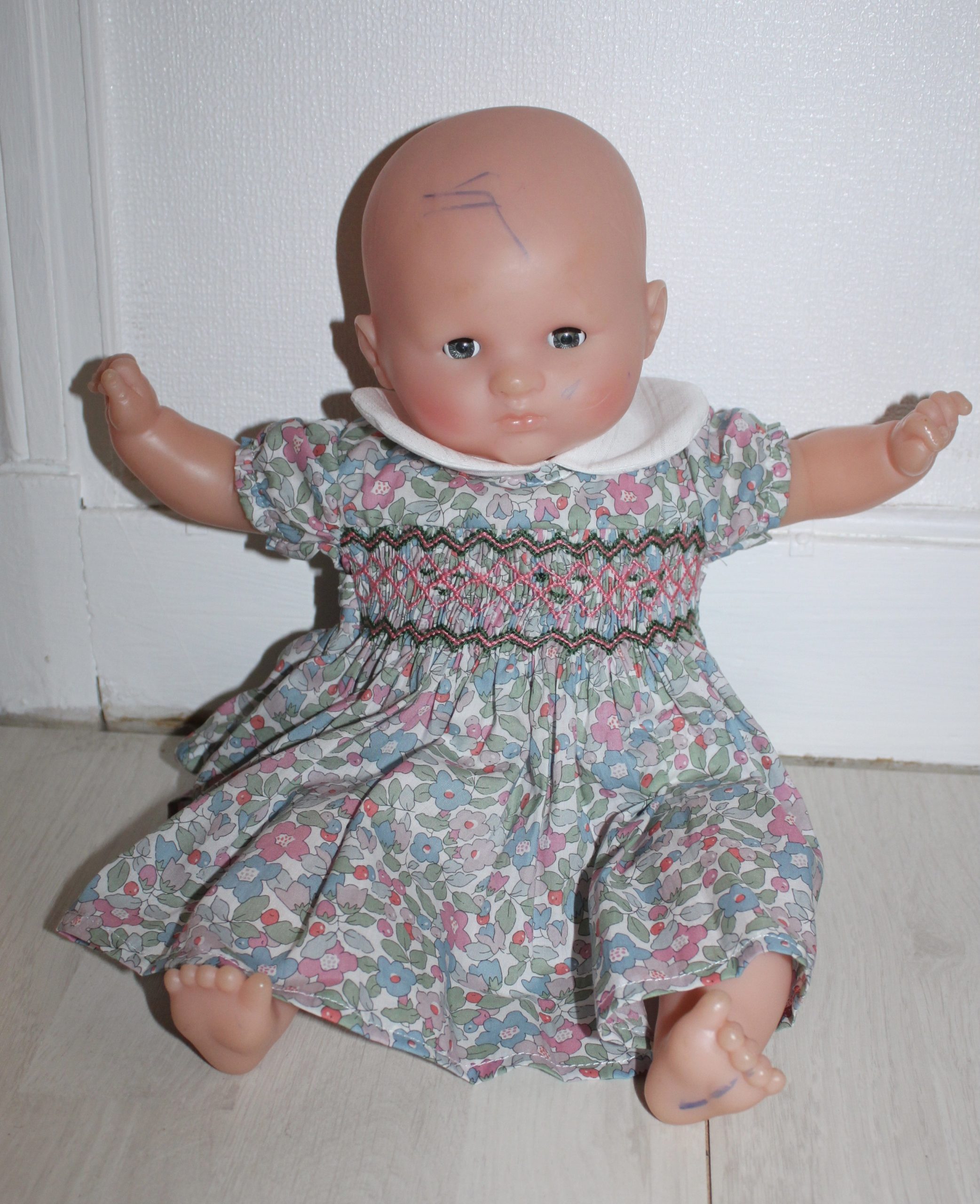 Robe de poupée – Hombeline Créations