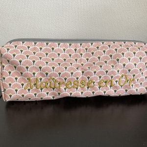 Trousse «  maîtresse en or » Rose